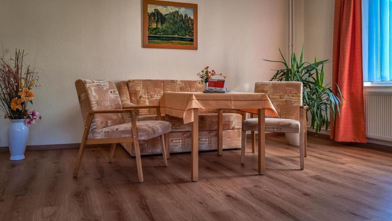 Ferienappartements Elbaussicht - Krippen Bad Schandau Bagian luar foto