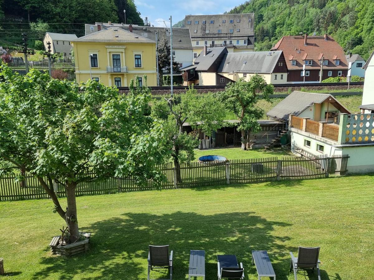 Ferienappartements Elbaussicht - Krippen Bad Schandau Bagian luar foto