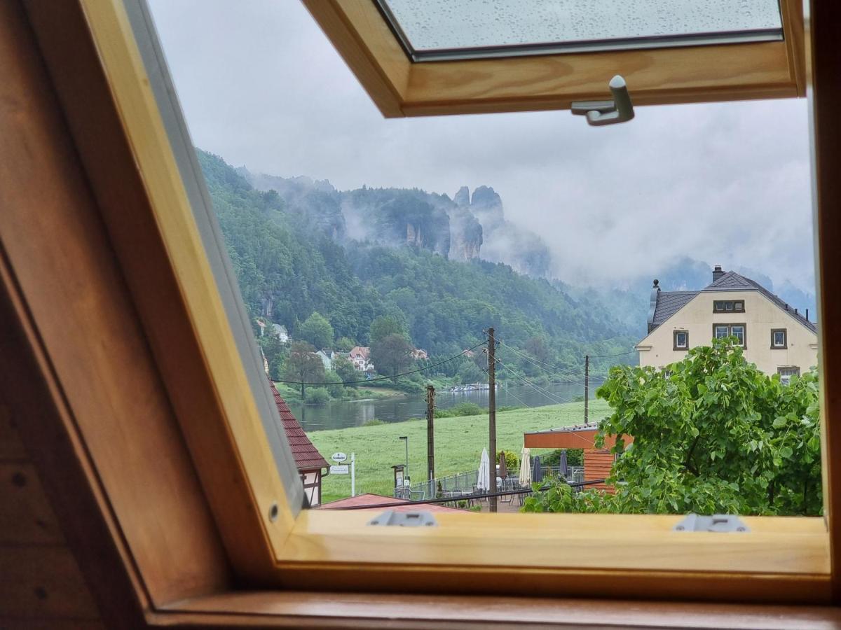 Ferienappartements Elbaussicht - Krippen Bad Schandau Bagian luar foto