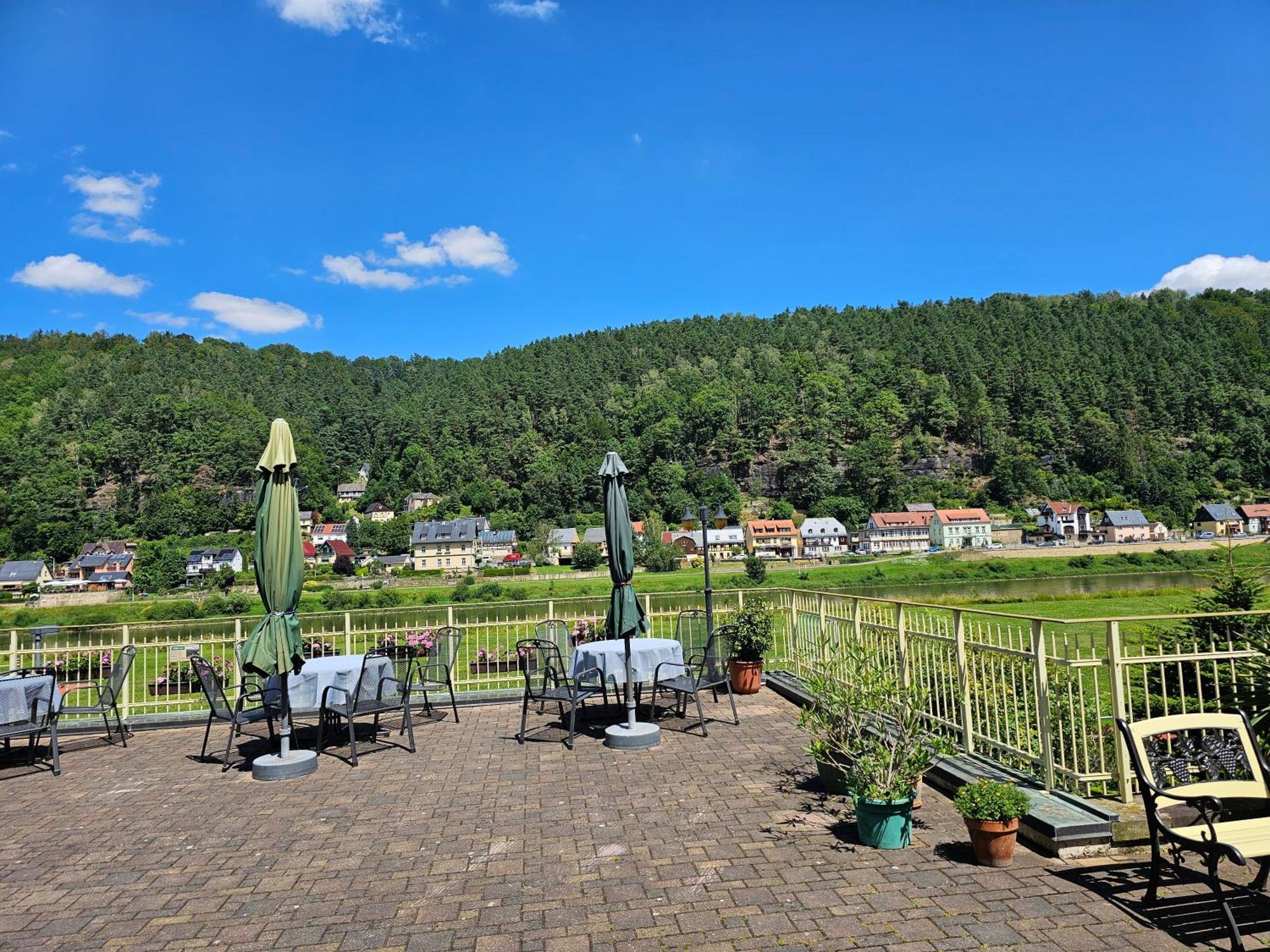 Ferienappartements Elbaussicht - Krippen Bad Schandau Bagian luar foto