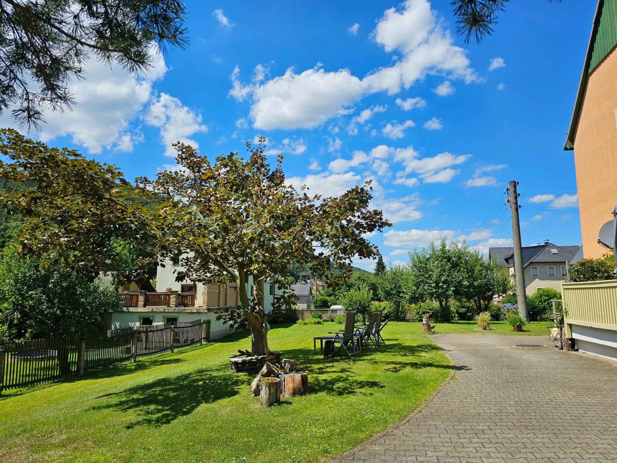 Ferienappartements Elbaussicht - Krippen Bad Schandau Bagian luar foto