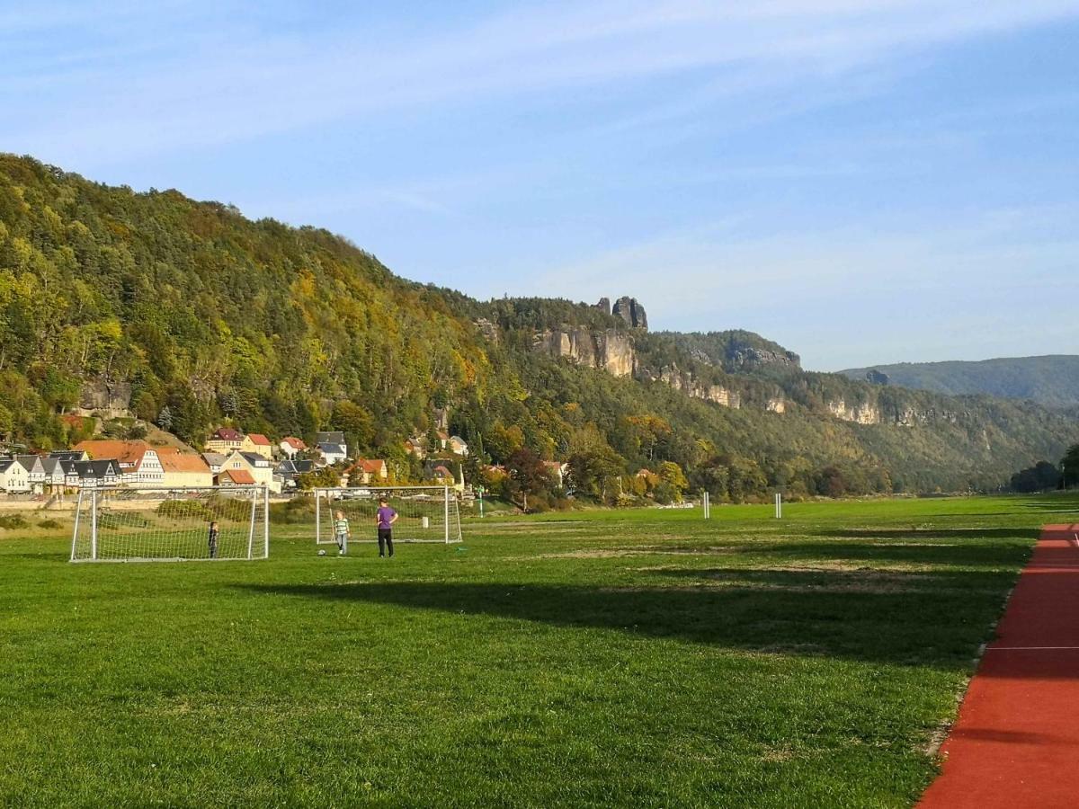 Ferienappartements Elbaussicht - Krippen Bad Schandau Bagian luar foto